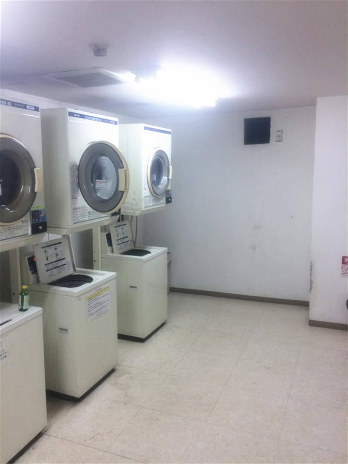 Dotombori Base Hotell Ōsaka Eksteriør bilde