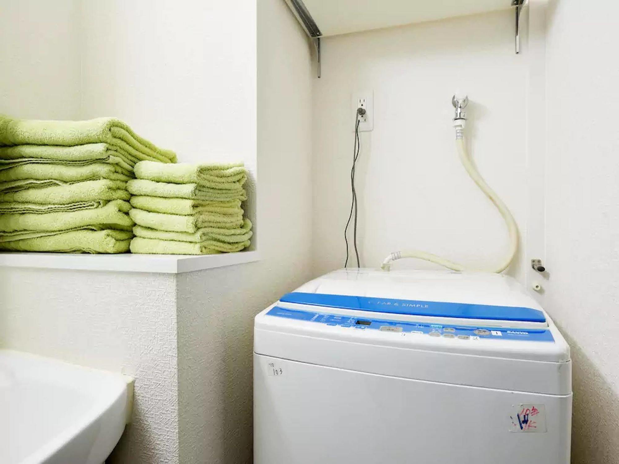 Dotombori Base Hotell Ōsaka Eksteriør bilde