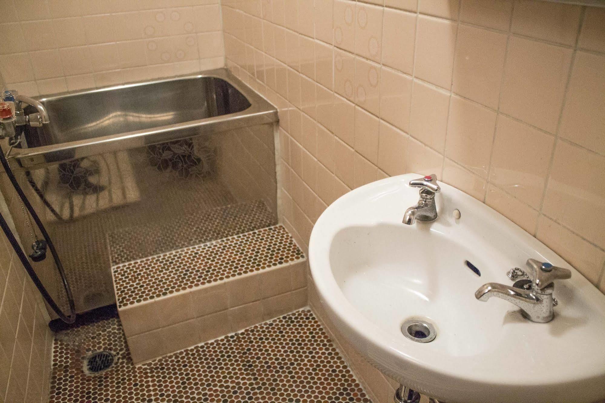 Dotombori Base Hotell Ōsaka Eksteriør bilde